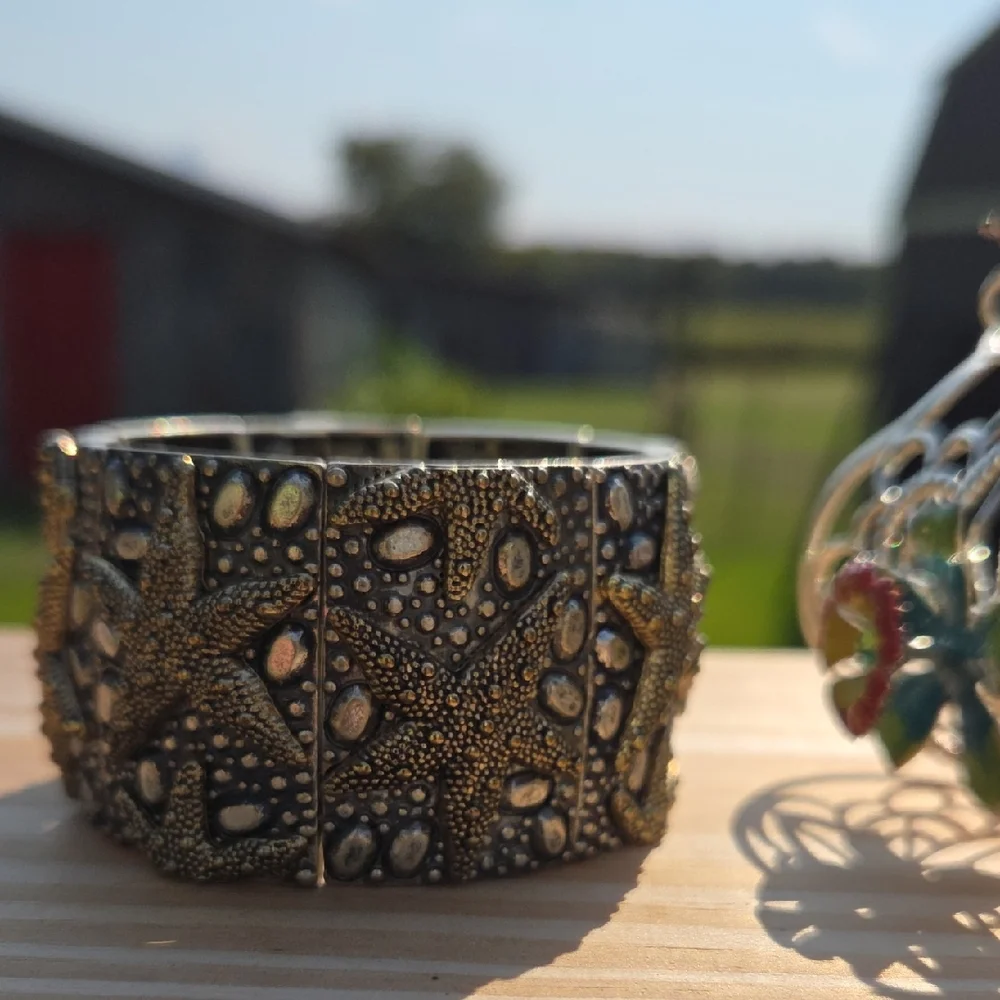 Assorted Silver and Bronze Cuff Bracelets Lot of 5 - Picture 3 of 11